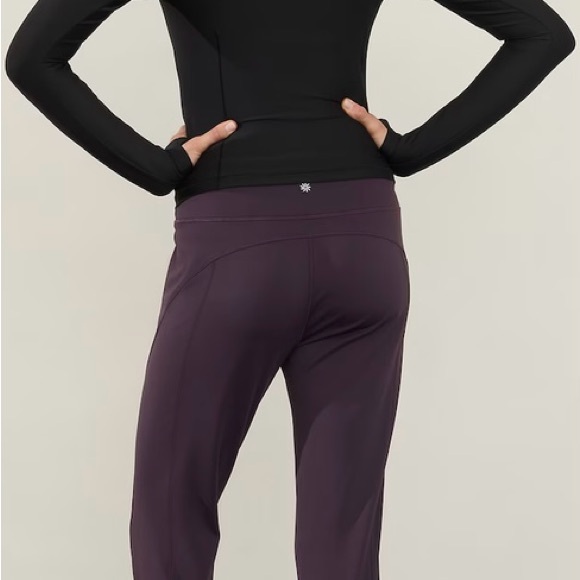 Athleta Rainier mid rise jogger burgundy size Medium - Picture 2 of 12